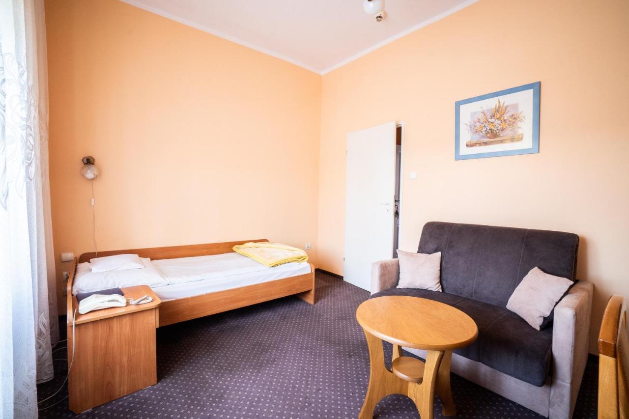 Europa Hotel Jelenia Gora Exterior photo